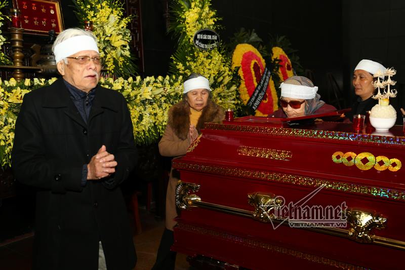 Thanh Lam, Tùng Dương đến tiễn đưa nhạc sĩ Hoàng Vân Thanh Lam, Tùng Dương đến tiễn đưa nhạc sĩ Hoàng Vân